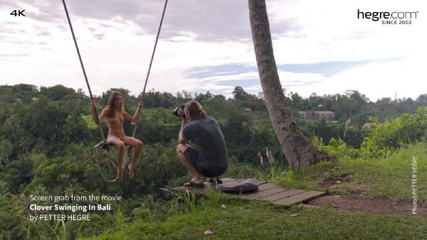 Skærmgreb #7 fra filmen Kløver svinger på Bali